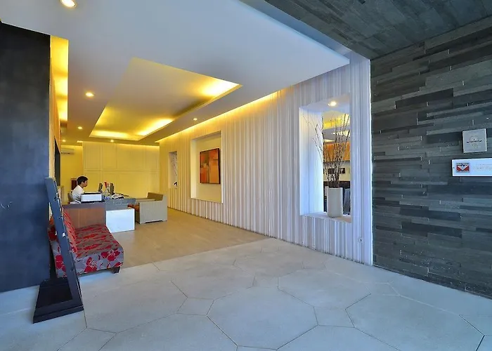 100 Sunset & Ballroom 3* Kuta Lombok