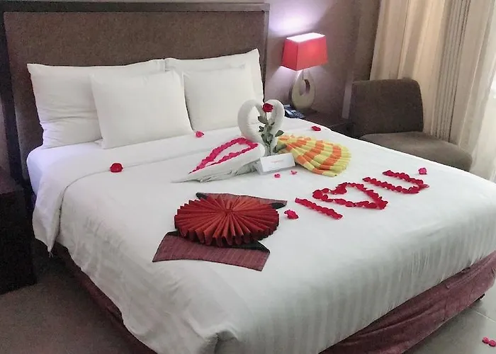 Hotel 100 Sunset & Ballroom Kuta Lombok