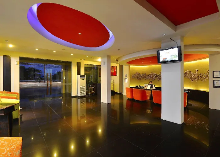 Отель 100 Sunset & Ballroom