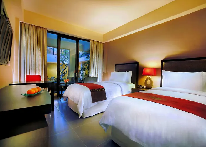 100 Sunset & Ballroom Hotel 3*