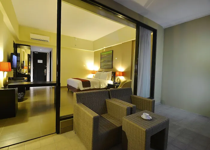 100 Sunset & Ballroom Hotel Kuta Lombok