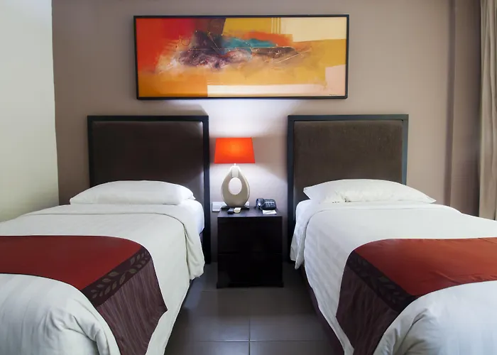 Hotel 100 Sunset & Ballroom Kuta Lombok
