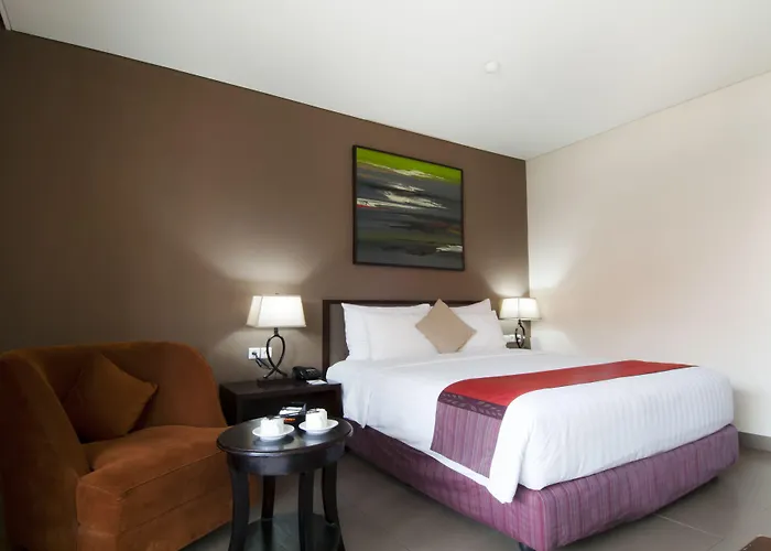Hotel 100 Sunset & Ballroom 3*