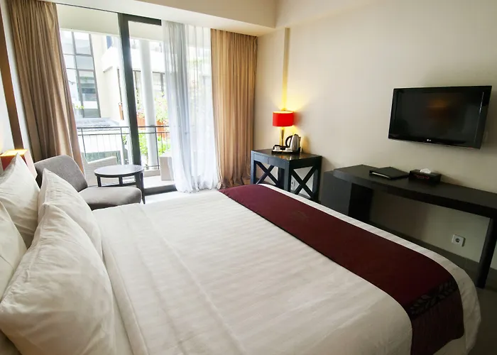 100 Sunset & Ballroom 3*
