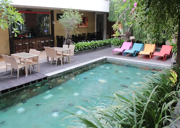 100 Sunset & Ballroom Hotel Kuta Lombok