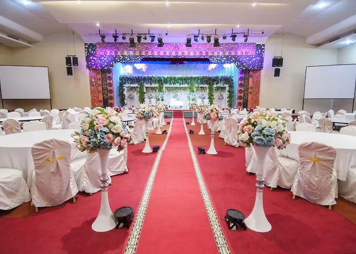 Hotel 100 Sunset & Ballroom Kuta Lombok