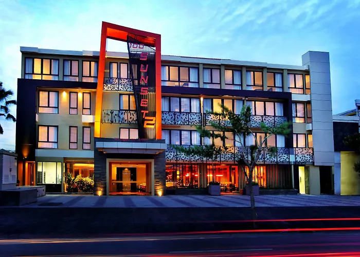 100 Sunset & Ballroom 3*