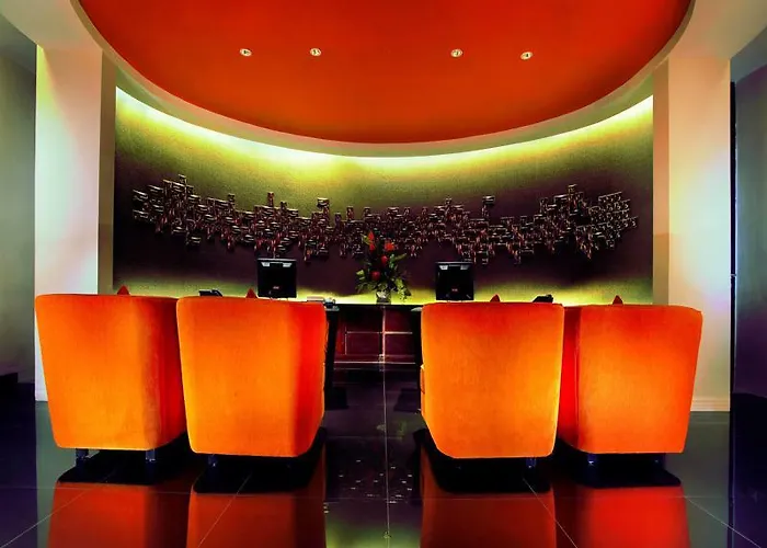100 Sunset & Ballroom Hotel 3*